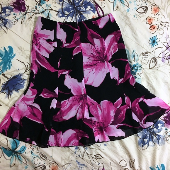 Karen Kane Dresses & Skirts - Pink Floral Skirt — Pink KAREN KANE Skirt Karen Kane Dresses & Skirts - Pink Floral Skirt — Pink KAREN KANE Skirt